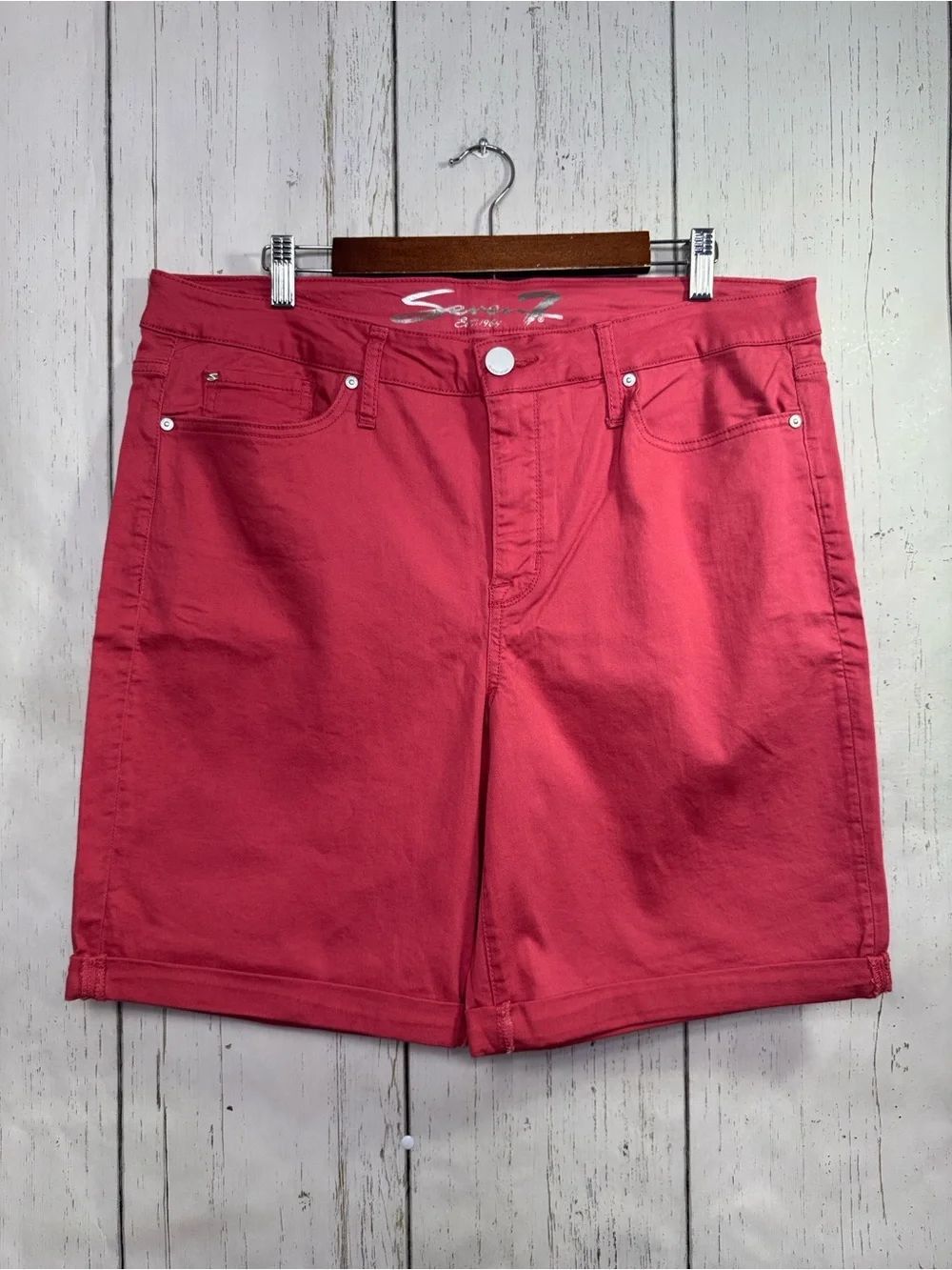 Seven7 Sunset Bermuda Coral Pink Shorts Size 16 Casual Summer Comfort Preppy